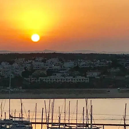 Exceptional Sea View Luxury 30m Beach Lejlighed